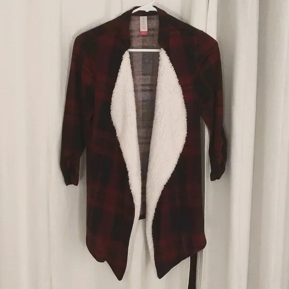 No Boundaries Open Front Red Black Plaid Cardigan - Picture 1 of 5